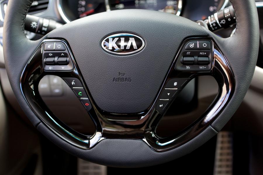  Kia cee&rsquo;d Station Wagon 2012 года  (фото 14 из 89)